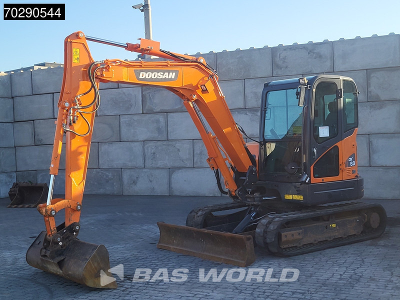 Doosan DX63-3 - حفارة مُصَّغرة: صورة 5 Doosan DX63-3 - حفارة مُصَّغرة: صورة 5