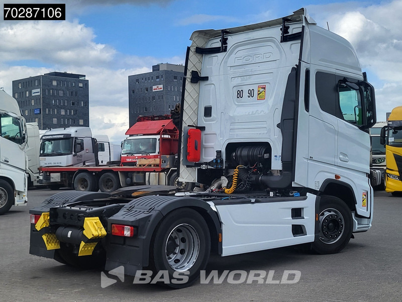 Ford F-Max 500 4X2 Retarder 2x Tanks ACC Standklima Euro 6 - وحدة جر: صورة 5 Ford F-Max 500 4X2 Retarder 2x Tanks ACC Standklima Euro 6 - وحدة جر: صورة 5
