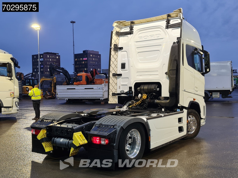 Ford F-Max 500 4X2 Retarder 2x Tanks Standklima Euro 6 - وحدة جر: صورة 5 Ford F-Max 500 4X2 Retarder 2x Tanks Standklima Euro 6 - وحدة جر: صورة 5