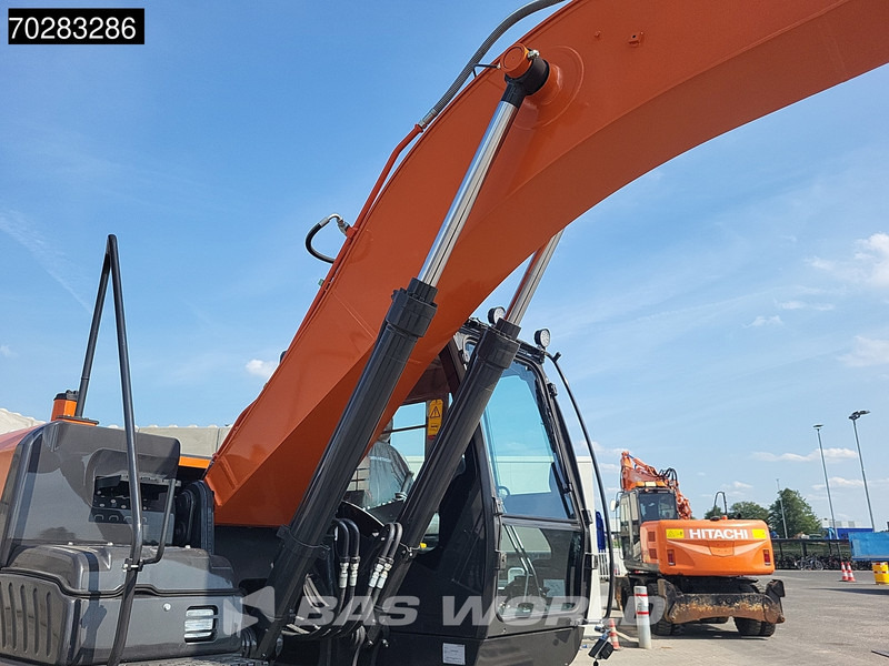حفار زحاف Hitachi ZX220 LC-5G ISUZU ENGINE: صورة 11