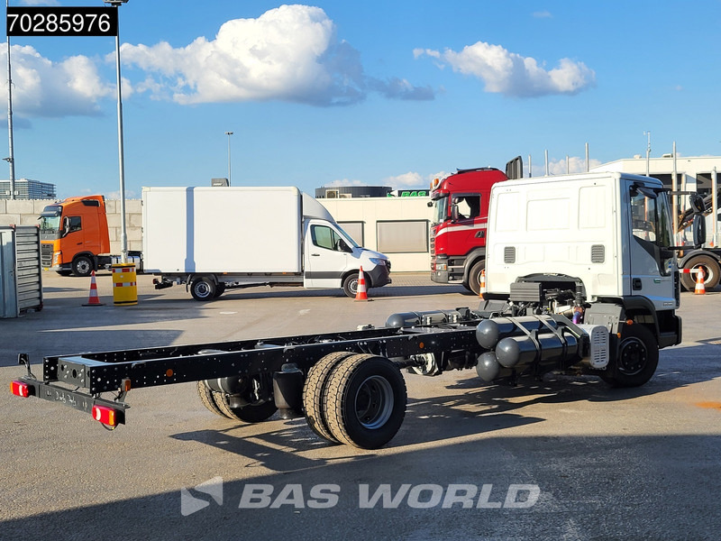 جديدة شاحنة هيكل كابينة Iveco 120-210L 4X2 NEW 12tons chassis! CNG Engine Manual TELMA Retarder Euro 6: صورة 5