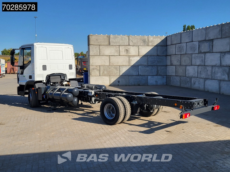 Iveco 120-210L 4X2 NEW 12tons chassis! CNG Engine TELMA Retarder Manual Euro 6 - شاحنة هيكل كابينة: صورة 2 Iveco 120-210L 4X2 NEW 12tons chassis! CNG Engine TELMA Retarder Manual Euro 6 - شاحنة هيكل كابينة: صورة 2