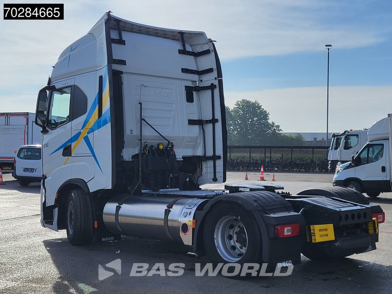 Iveco S-Way 460 4X2 LNG Retarder 2x Tanks Standklima LED ACC Navi - وحدة جر: صورة 2 Iveco S-Way 460 4X2 LNG Retarder 2x Tanks Standklima LED ACC Navi - وحدة جر: صورة 2