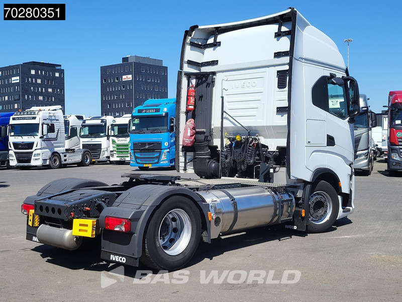 Iveco S-Way 460 4X2 LNG Retarder 2x Tanks Standklima LED Navi - وحدة جر: صورة 5 Iveco S-Way 460 4X2 LNG Retarder 2x Tanks Standklima LED Navi - وحدة جر: صورة 5