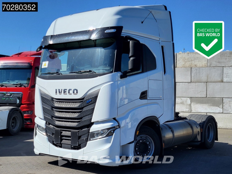Iveco S-Way 460 4X2 LNG Retarder 2x Tanks Standklima LED Navi - وحدة جر: صورة 1 Iveco S-Way 460 4X2 LNG Retarder 2x Tanks Standklima LED Navi - وحدة جر: صورة 1