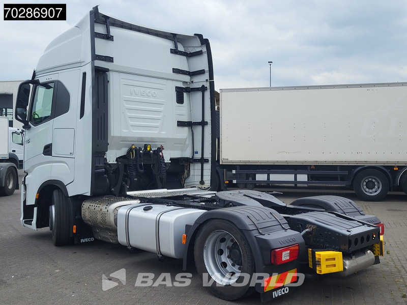 Iveco S-Way 480 4X2 Mega Retarder Standklima 2xTanks Navi ACC LED Euro 6 - وحدة جر: صورة 2 Iveco S-Way 480 4X2 Mega Retarder Standklima 2xTanks Navi ACC LED Euro 6 - وحدة جر: صورة 2
