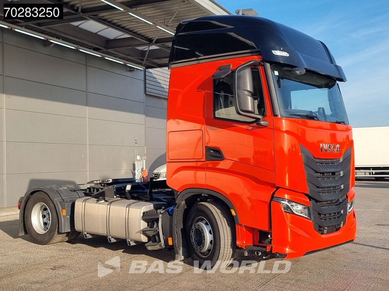 Iveco S-Way 490 4X2 DAMAGED! chassis bent 2x Tanks LED Navi Euro 6 - وحدة جر: صورة 3 Iveco S-Way 490 4X2 DAMAGED! chassis bent 2x Tanks LED Navi Euro 6 - وحدة جر: صورة 3