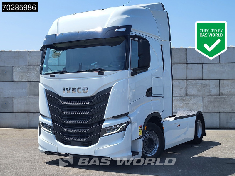 Iveco S-Way 490 4X2 Retarder Standklima 2xTanks Navi ACC LED Euro 6 - وحدة جر: صورة 1 Iveco S-Way 490 4X2 Retarder Standklima 2xTanks Navi ACC LED Euro 6 - وحدة جر: صورة 1