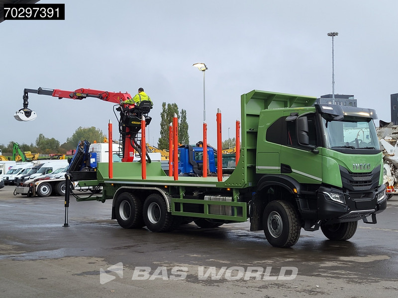 Iveco T-Way 450 6X6 UNUSED! Palfinger Q150Z Crane Retarder Holztransport Big-Axle LED Euro 6 - شاحنة قطع الأشجار, شاحنة كرين: صورة 3 Iveco T-Way 450 6X6 UNUSED! Palfinger Q150Z Crane Retarder Holztransport Big-Axle LED Euro 6 - شاحنة قطع الأشجار, شاحنة كرين: صورة 3