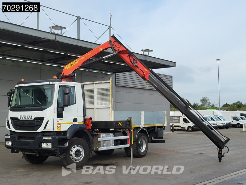 Iveco Trakker 310 4X2 Palfinger PK14002 EH Crane Kran Rotator Steelsuspension Big-Axle Manual Euro 6 - شاحنات مسطحة, شاحنة كرين: صورة 5 Iveco Trakker 310 4X2 Palfinger PK14002 EH Crane Kran Rotator Steelsuspension Big-Axle Manual Euro 6 - شاحنات مسطحة, شاحنة كرين: صورة 5