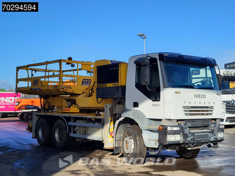 Iveco Trakker 350 Trakker 6X4 AMV ARBPL 10.5M Hubarbeitsbühne Manual Big-Axle Euro 3 - شاحنة كرين: صورة 3 Iveco Trakker 350 Trakker 6X4 AMV ARBPL 10.5M Hubarbeitsbühne Manual Big-Axle Euro 3 - شاحنة كرين: صورة 3