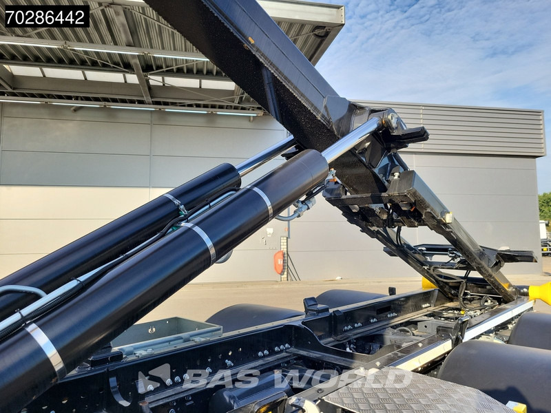 Iveco X-Way 580 6X2 NEW Palfinger PHT20SLD5 Hooklift Lift+steering Axle Automatic Navi ACC LED - شاحنة ذات خطاف: صورة 3 Iveco X-Way 580 6X2 NEW Palfinger PHT20SLD5 Hooklift Lift+steering Axle Automatic Navi ACC LED - شاحنة ذات خطاف: صورة 3