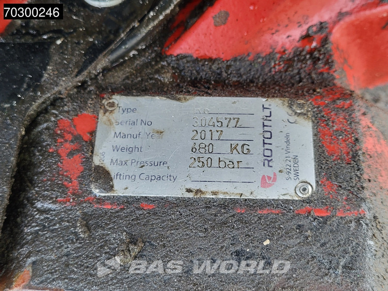 حفار زحاف Komatsu PC210 LC-10 Trimble GPS + Rototilt: صورة 15 حفار زحاف Komatsu PC210 LC-10 Trimble GPS + Rototilt: صورة 15