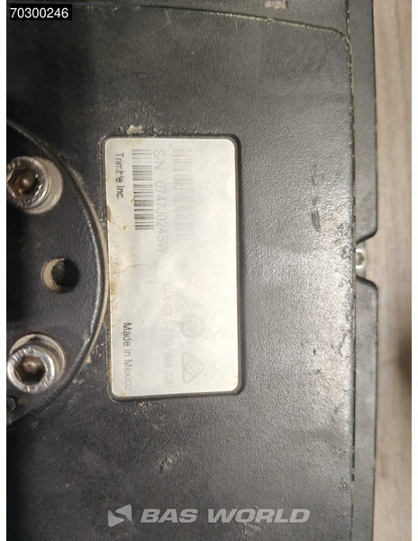 حفار زحاف Komatsu PC210 LC-10: صورة 18 حفار زحاف Komatsu PC210 LC-10: صورة 18