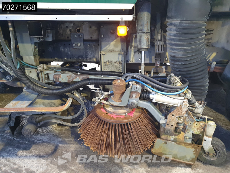 MAN LE 15.250 4X2 Eurovoirie Sweeper Manual Steelsuspension Euro 3 MAN LE 15.250 4X2 Eurovoirie Sweeper Manual Steelsuspension Euro 3: صورة 7 MAN LE 15.250 4X2 Eurovoirie Sweeper Manual Steelsuspension Euro 3 MAN LE 15.250 4X2 Eurovoirie Sweeper Manual Steelsuspension Euro 3: صورة 7