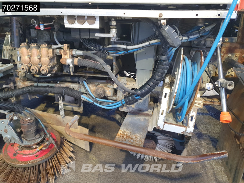 سياره كنس شوارع MAN LE 15.250 4X2 Eurovoirie Sweeper Manual Steelsuspension Euro 3: صورة 14 سياره كنس شوارع MAN LE 15.250 4X2 Eurovoirie Sweeper Manual Steelsuspension Euro 3: صورة 14
