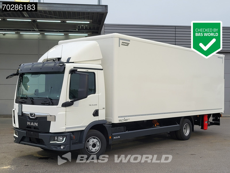 MAN TGL 12.220 4X2 NEW! 12tonner Automatic 1500kg Ladebordwand Navi Euro 6 - شاحنة مقفلة: صورة 1 MAN TGL 12.220 4X2 NEW! 12tonner Automatic 1500kg Ladebordwand Navi Euro 6 - شاحنة مقفلة: صورة 1