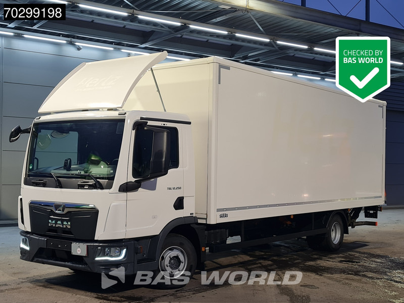 MAN TGL 12.250 4X2 12tonner Automatic 1500kg ladebordwand Euro 6 - شاحنة مقفلة: صورة 1 MAN TGL 12.250 4X2 12tonner Automatic 1500kg ladebordwand Euro 6 - شاحنة مقفلة: صورة 1