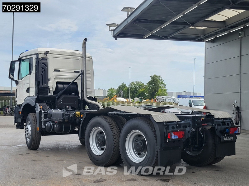MAN TGS 40.400 6X4 NEW 6x4 chassis PTO Preparation Steelsuspension Big-Axle Automatic Euro 2 - شاحنة هيكل كابينة: صورة 2 MAN TGS 40.400 6X4 NEW 6x4 chassis PTO Preparation Steelsuspension Big-Axle Automatic Euro 2 - شاحنة هيكل كابينة: صورة 2