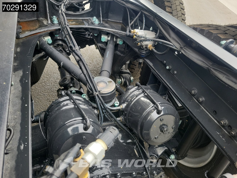 MAN TGS 40.400 6X4 NEW 6x4 chassis PTO Preparation Steelsuspension Big-Axle Automatic Euro 2 - شاحنة هيكل كابينة: صورة 5 MAN TGS 40.400 6X4 NEW 6x4 chassis PTO Preparation Steelsuspension Big-Axle Automatic Euro 2 - شاحنة هيكل كابينة: صورة 5