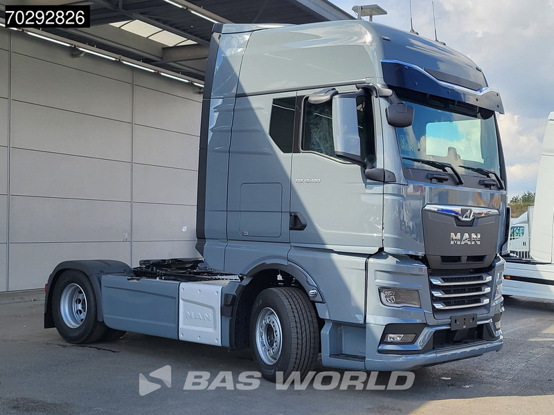 MAN TGX 18.480 4X2 NEW! GX Retarder 2x Tanks PTO-prepared Standklima Navi Euro 6 - وحدة جر: صورة 3 MAN TGX 18.480 4X2 NEW! GX Retarder 2x Tanks PTO-prepared Standklima Navi Euro 6 - وحدة جر: صورة 3