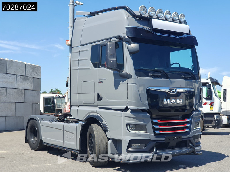 MAN TGX 18.520 4X2 Individual Lion S! GX Retarder Full-Air 2x Tanks Navi LED ACC Euro 6 - وحدة جر: صورة 3 MAN TGX 18.520 4X2 Individual Lion S! GX Retarder Full-Air 2x Tanks Navi LED ACC Euro 6 - وحدة جر: صورة 3