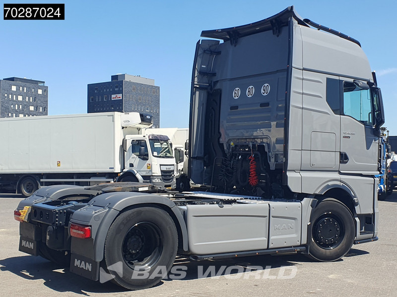 MAN TGX 18.520 4X2 Individual Lion S! GX Retarder Full-Air 2x Tanks Navi LED ACC Euro 6 - وحدة جر: صورة 5 MAN TGX 18.520 4X2 Individual Lion S! GX Retarder Full-Air 2x Tanks Navi LED ACC Euro 6 - وحدة جر: صورة 5