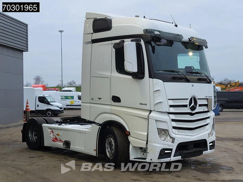 Mercedes-Benz Actros 1842 4X2 StreamSpace 2xTanks - وحدة جر: صورة 3 Mercedes-Benz Actros 1842 4X2 StreamSpace 2xTanks - وحدة جر: صورة 3