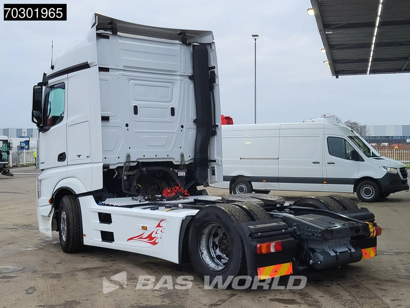 Mercedes-Benz Actros 1842 4X2 StreamSpace 2xTanks - وحدة جر: صورة 2 Mercedes-Benz Actros 1842 4X2 StreamSpace 2xTanks - وحدة جر: صورة 2