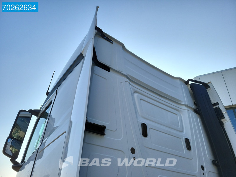 Mercedes-Benz Actros 1845 4X2 BROKEN ENGINE! ACC Retarder Standklima ADR BigSpace - وحدة جر: صورة 5 Mercedes-Benz Actros 1845 4X2 BROKEN ENGINE! ACC Retarder Standklima ADR BigSpace - وحدة جر: صورة 5