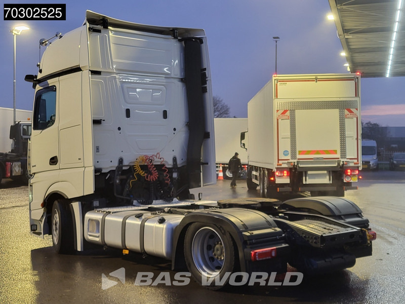 Mercedes-Benz Actros 1845 4X2 GigaSpace Mega Retarder 2xTanks ACC Standklima Euro 6 - وحدة جر: صورة 2 Mercedes-Benz Actros 1845 4X2 GigaSpace Mega Retarder 2xTanks ACC Standklima Euro 6 - وحدة جر: صورة 2