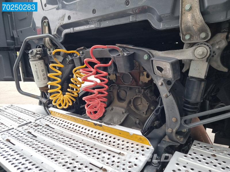 Mercedes-Benz Actros 1845 4X2 StreamSpace 2x Tanks - وحدة جر: صورة 5 Mercedes-Benz Actros 1845 4X2 StreamSpace 2x Tanks - وحدة جر: صورة 5