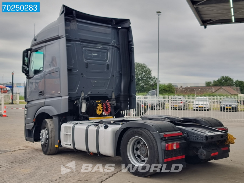 Mercedes-Benz Actros 1845 4X2 StreamSpace 2x Tanks - وحدة جر: صورة 2 Mercedes-Benz Actros 1845 4X2 StreamSpace 2x Tanks - وحدة جر: صورة 2