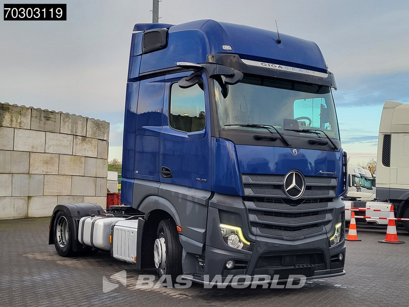 Mercedes-Benz Actros 1845 Actros 4X2 GigaSpace Mega 2xTanks 80% Tyres - وحدة جر: صورة 3 Mercedes-Benz Actros 1845 Actros 4X2 GigaSpace Mega 2xTanks 80% Tyres - وحدة جر: صورة 3