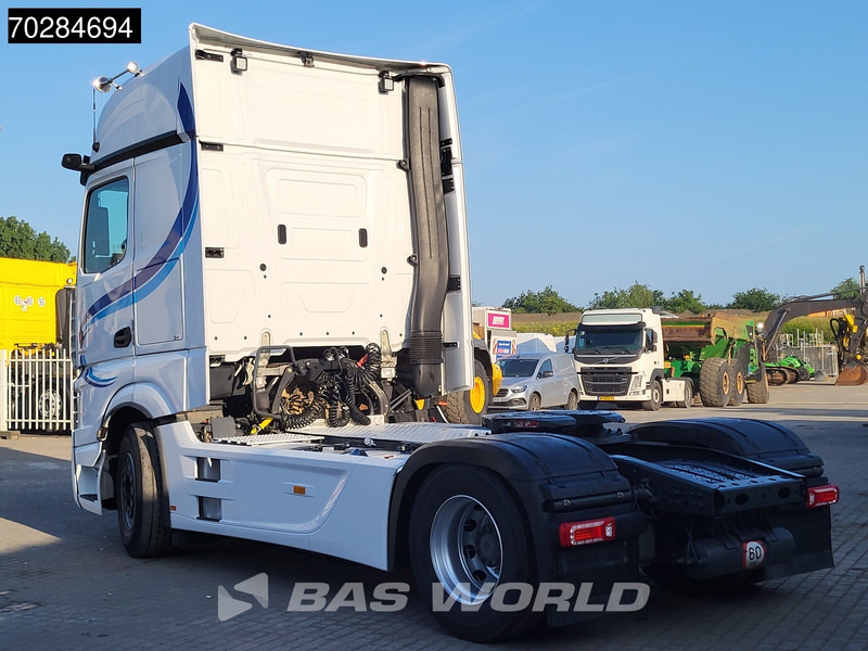 Mercedes-Benz Actros 1945 4X2 GigaSpace 2x Tanks Full-Air Navi MirrorCam ACC - وحدة جر: صورة 2 Mercedes-Benz Actros 1945 4X2 GigaSpace 2x Tanks Full-Air Navi MirrorCam ACC - وحدة جر: صورة 2