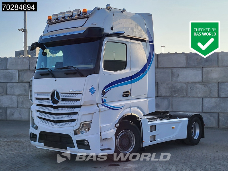 Mercedes-Benz Actros 1945 4X2 GigaSpace 2x Tanks Full-Air Navi MirrorCam ACC - وحدة جر: صورة 1 Mercedes-Benz Actros 1945 4X2 GigaSpace 2x Tanks Full-Air Navi MirrorCam ACC - وحدة جر: صورة 1