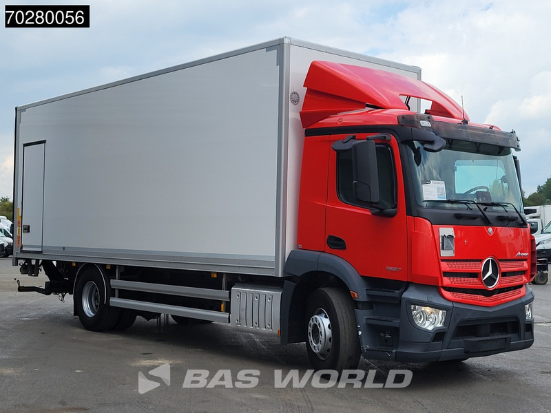 Mercedes-Benz Antos 1827 4X2 19tonner 2000kg Ladebordwand Automatic Euro 6 - شاحنة مقفلة: صورة 5 Mercedes-Benz Antos 1827 4X2 19tonner 2000kg Ladebordwand Automatic Euro 6 - شاحنة مقفلة: صورة 5