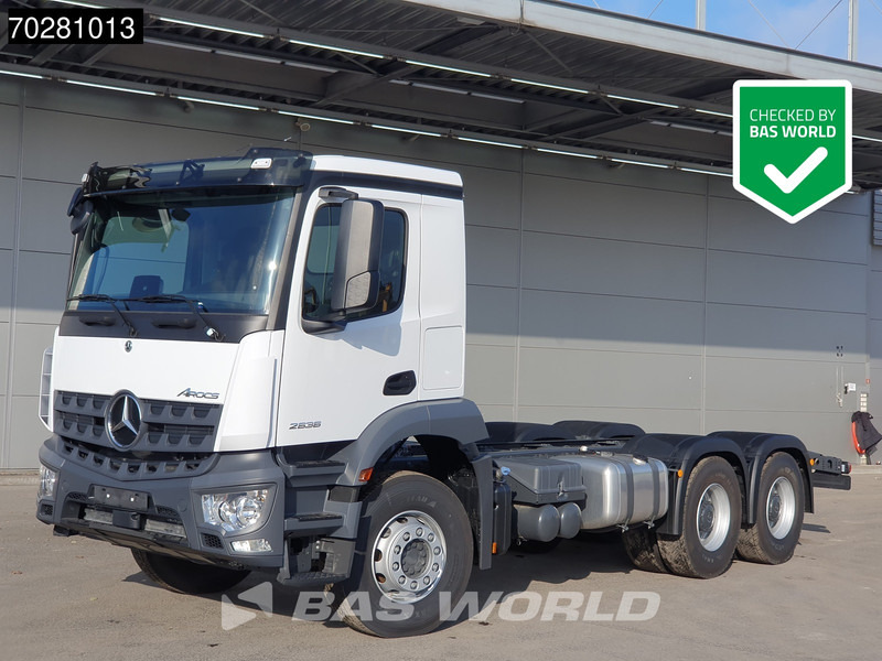 Mercedes-Benz Arocs 2636 6X4 NEW chassis Flywheel PTO Big-Axle Automatic Steelsuspension Euro 6 - شاحنة هيكل كابينة: صورة 1 Mercedes-Benz Arocs 2636 6X4 NEW chassis Flywheel PTO Big-Axle Automatic Steelsuspension Euro 6 - شاحنة هيكل كابينة: صورة 1