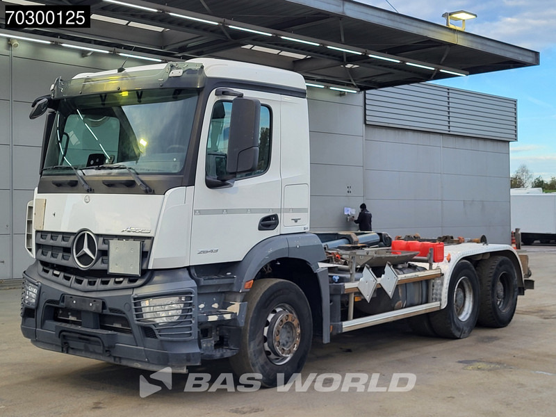 شاحنة ذات خطاف Mercedes-Benz Arocs 2643 6X4 20tons Dalby containersystem Big-Axle Automatic Euro 6: صورة 8 شاحنة ذات خطاف Mercedes-Benz Arocs 2643 6X4 20tons Dalby containersystem Big-Axle Automatic Euro 6: صورة 8