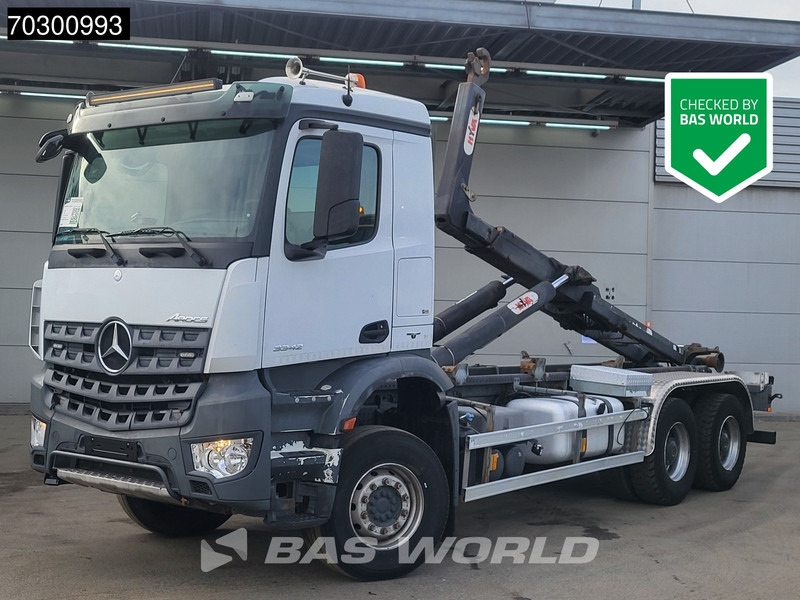 Mercedes-Benz Arocs 3342 6X4 HYVA 26-62-S Hooklift Big-Axle Automatic Euro 6 - شاحنة ذات خطاف: صورة 1 Mercedes-Benz Arocs 3342 6X4 HYVA 26-62-S Hooklift Big-Axle Automatic Euro 6 - شاحنة ذات خطاف: صورة 1