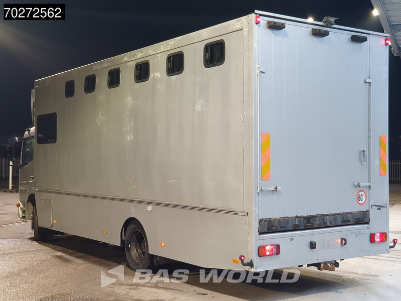Mercedes-Benz Atego 1217 4X2 Horse truck 6 horses Manual Steelsuspension Euro 2 - شاحنة نقل خيل: صورة 2 Mercedes-Benz Atego 1217 4X2 Horse truck 6 horses Manual Steelsuspension Euro 2 - شاحنة نقل خيل: صورة 2
