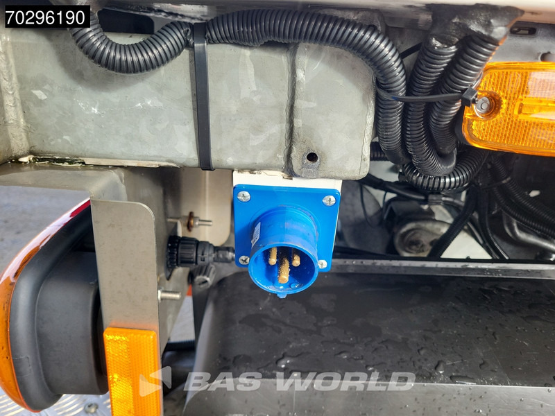 شاحنة الفريزر, شاحنة كهربائية Mitsubishi 7C18 Mitsubishi 4X2 100% Electric NL-Truck Carrier Vatna 400 H cooler Ladebordwand Navi Automatic: صورة 19 شاحنة الفريزر, شاحنة كهربائية Mitsubishi 7C18 Mitsubishi 4X2 100% Electric NL-Truck Carrier Vatna 400 H cooler Ladebordwand Navi Automatic: صورة 19