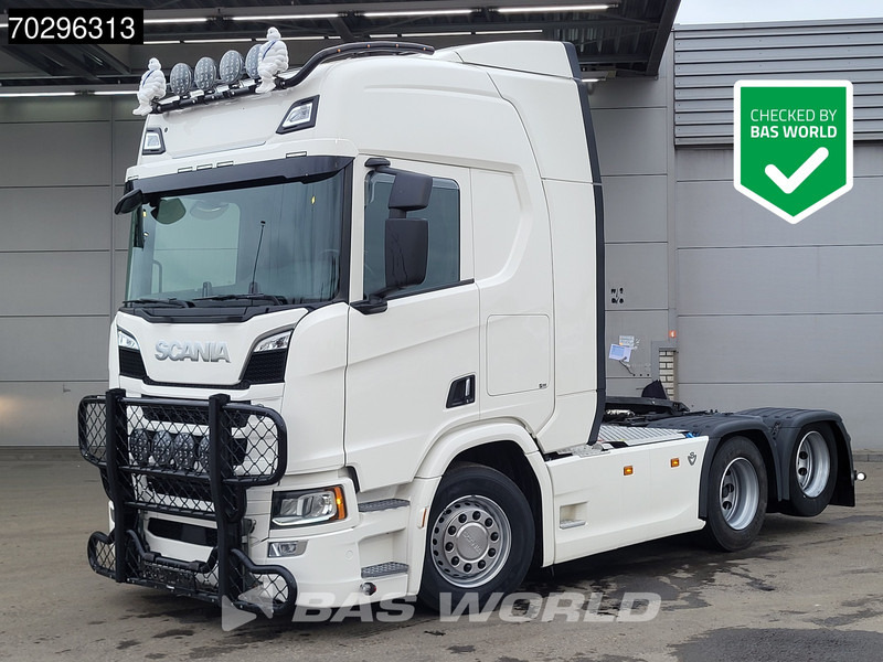 Scania R590 6X2 WB315! Retarder Full-Air 2xTanks Leather ACC Navi LED Euro 6 - وحدة جر: صورة 1 Scania R590 6X2 WB315! Retarder Full-Air 2xTanks Leather ACC Navi LED Euro 6 - وحدة جر: صورة 1