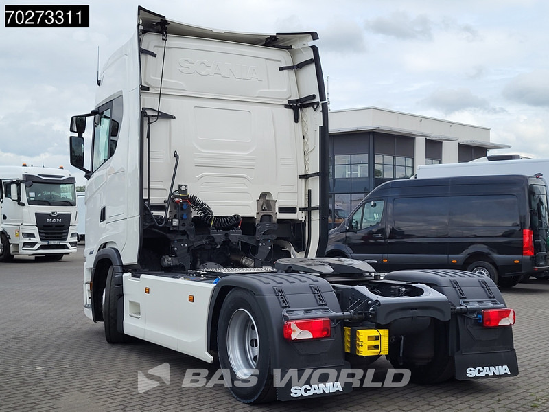 Scania S460 4X2 NEW! Retarder 2x Tanks ACC Navi Standklima - وحدة جر: صورة 2 Scania S460 4X2 NEW! Retarder 2x Tanks ACC Navi Standklima - وحدة جر: صورة 2