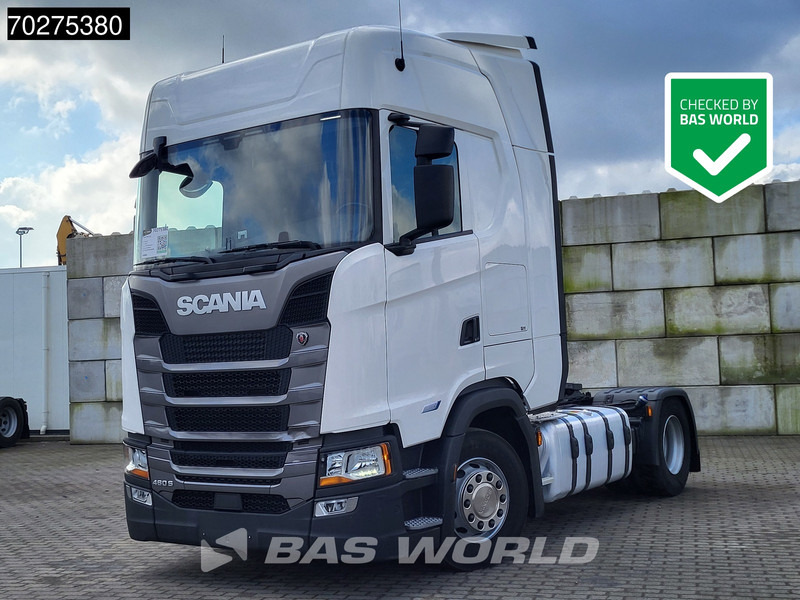 Scania S460 4X2 Retarder 2x Tanks ACC - وحدة جر: صورة 1 Scania S460 4X2 Retarder 2x Tanks ACC - وحدة جر: صورة 1