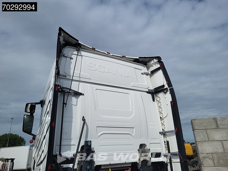 Scania S520 S 4X2 Retarder Full-Air 2x Tanks Leder Standklima Navi ACC LED Euro 6 - وحدة جر: صورة 5 Scania S520 S 4X2 Retarder Full-Air 2x Tanks Leder Standklima Navi ACC LED Euro 6 - وحدة جر: صورة 5