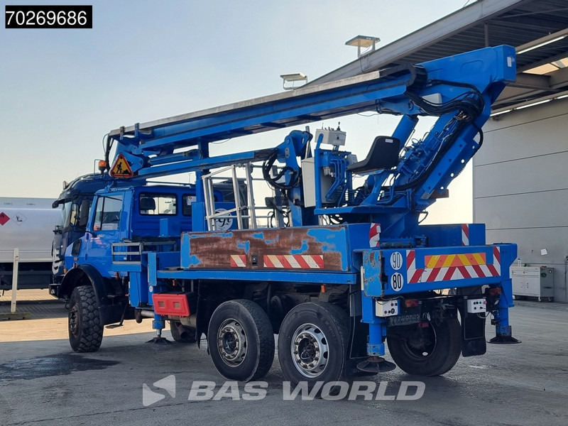 Unimog U2450L 6X6 Unimog Engin EGI TP 226 hubarbeitsbühne Manual Euro 2 - شاحنة كرين: صورة 2 Unimog U2450L 6X6 Unimog Engin EGI TP 226 hubarbeitsbühne Manual Euro 2 - شاحنة كرين: صورة 2