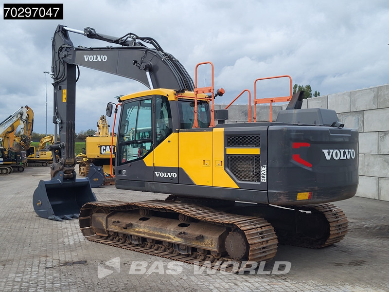 Volvo EC220 E L - حفار زحاف: صورة 2 Volvo EC220 E L - حفار زحاف: صورة 2