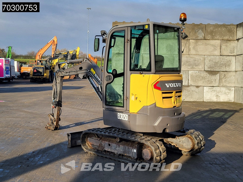 Volvo ECR25 D - حفارة مُصَّغرة: صورة 3 Volvo ECR25 D - حفارة مُصَّغرة: صورة 3