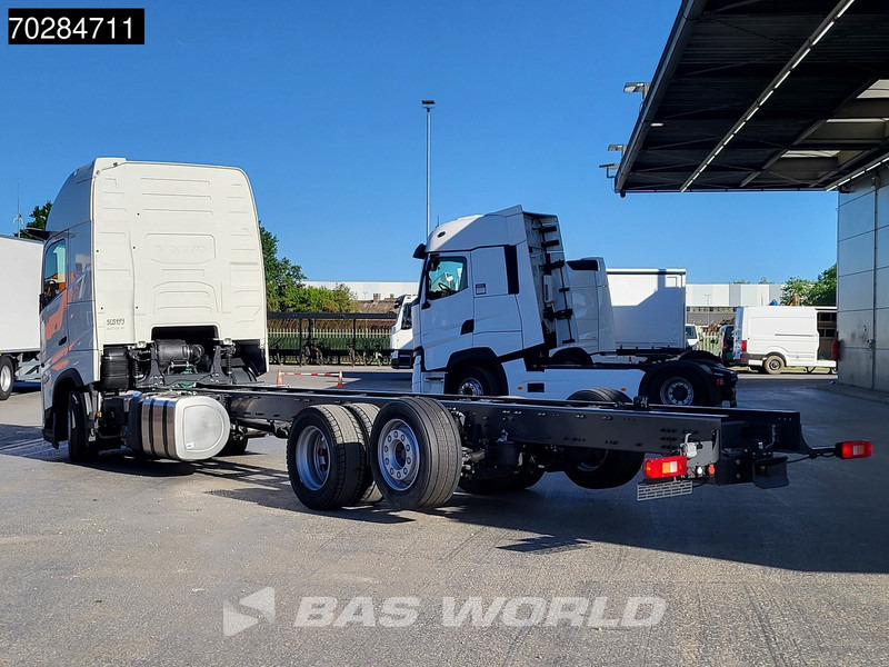Volvo FH 62 R AERO 6X2 NEW Horsetruck chassis Lift+Lenkachse Dynamic Steering Mirror cam Euro 6 - شاحنة هيكل كابينة: صورة 2 Volvo FH 62 R AERO 6X2 NEW Horsetruck chassis Lift+Lenkachse Dynamic Steering Mirror cam Euro 6 - شاحنة هيكل كابينة: صورة 2